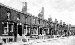 Devonshire-Road-1912-Earl-Street-Power-station-chimney-dominates-the-sky-line-above-the-houses.